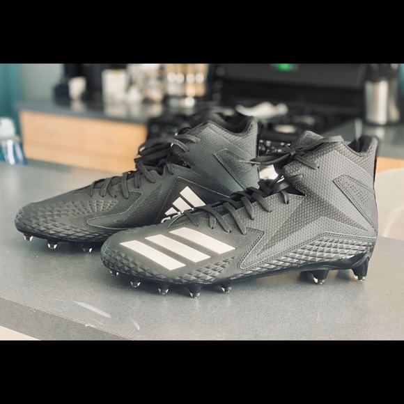 soccer boots size 14